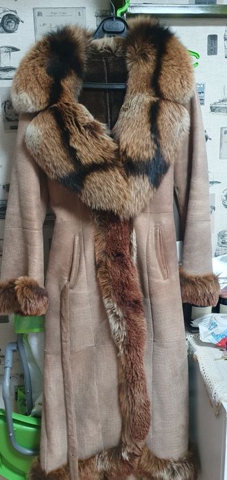 Продам женскую дубленку