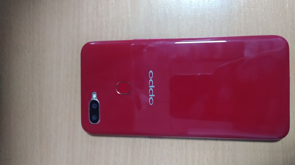 Продаю смартфон Oppo в отличном состоянии