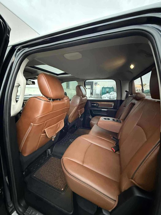 Dodge Ram 1500 5.7hemi Editie Laramie Long Horn FULL