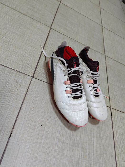 Продам бутсы оригинал