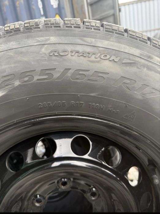 Продам резину Pirelli с дисками r17