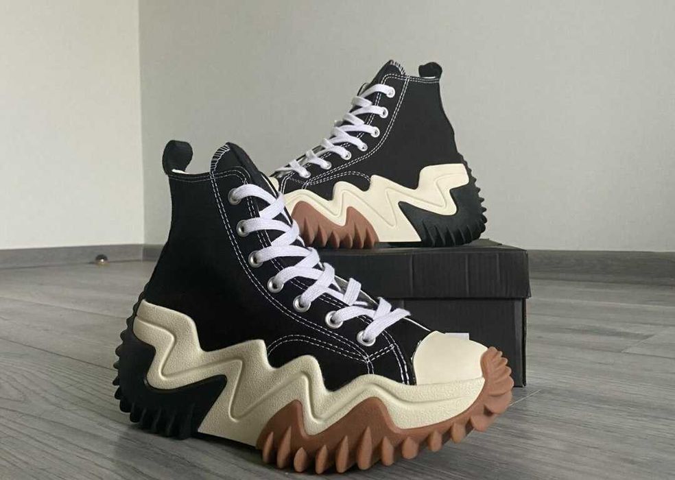 Converse run star motion