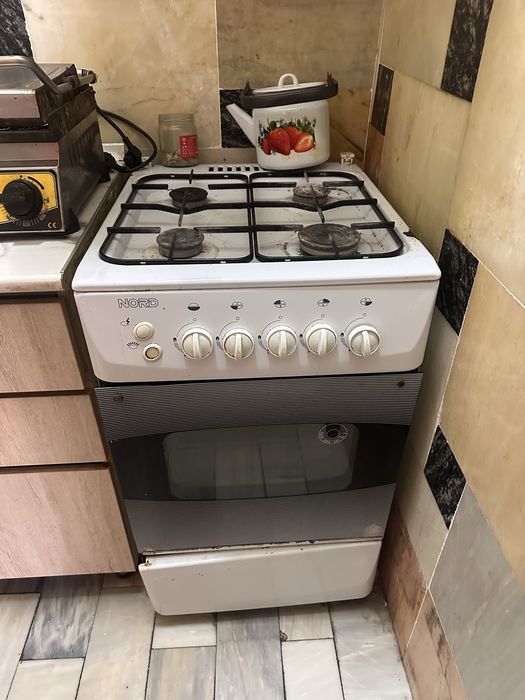 Срочно продам кухонный мебель