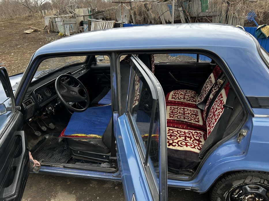 Продам Ваз 2107 год выпуска 2002