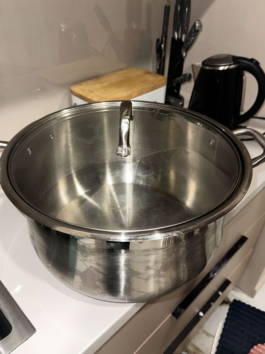 Большая кострюл