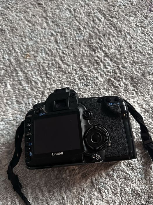 Canon  5d  mark2.