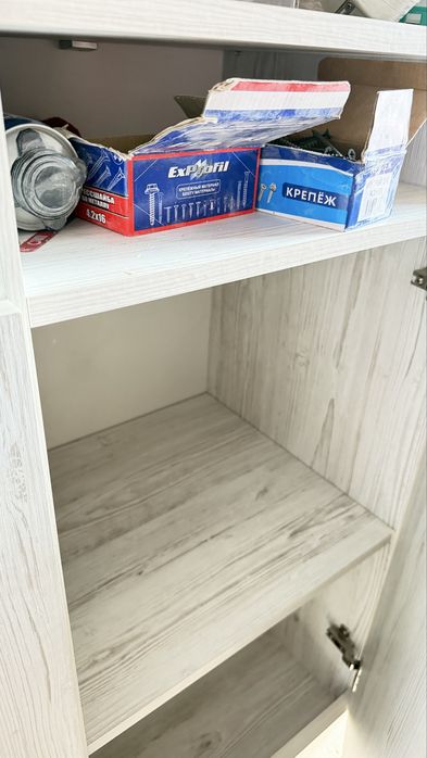 Продам шкаф книжный