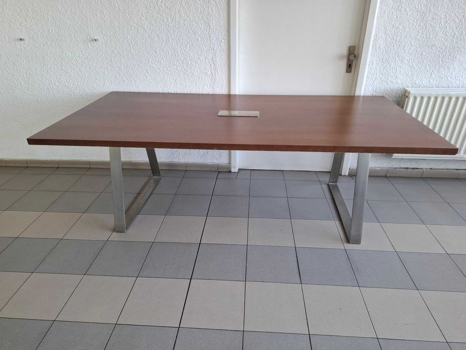 Конферентна маса 2200/1100