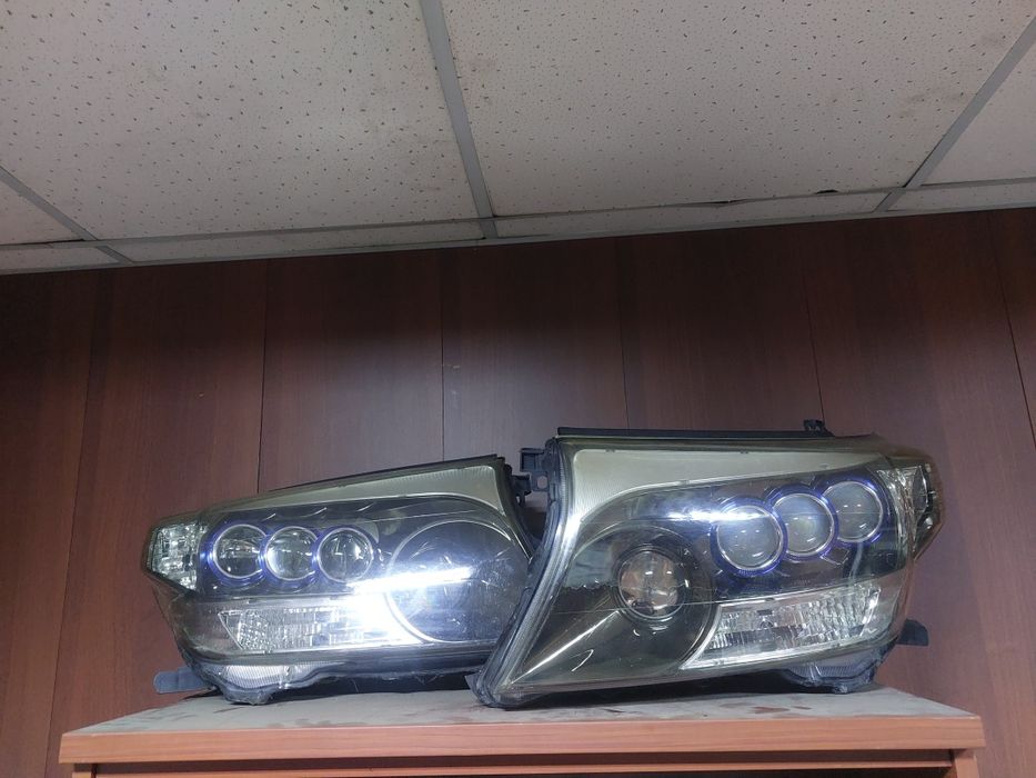 Фары Land cruiser 200