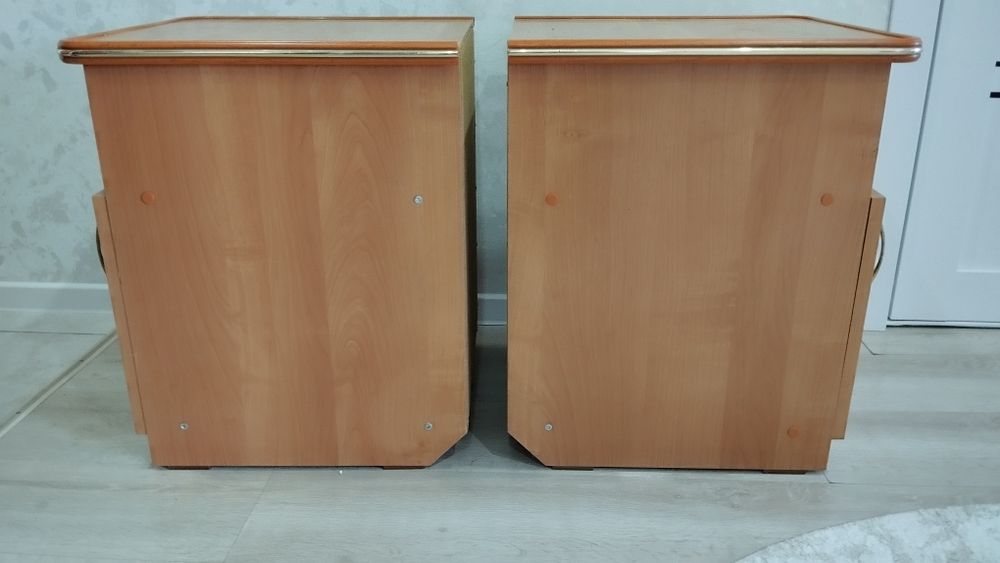 Тумбочки 2 штуки
