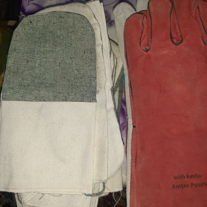 Рабочие рукавицы