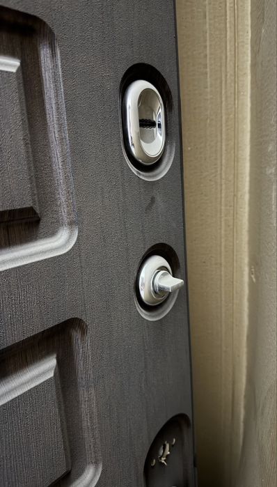 Дверь бронированная