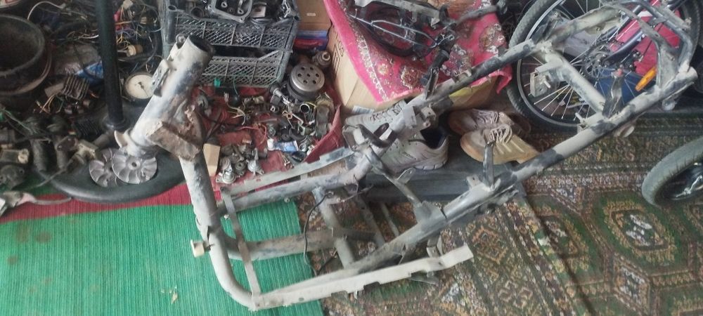 Срочно продам шлем и матор и прочее