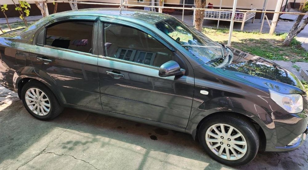 Nexia 3 LTZ Avtomat full. Toza moshina.