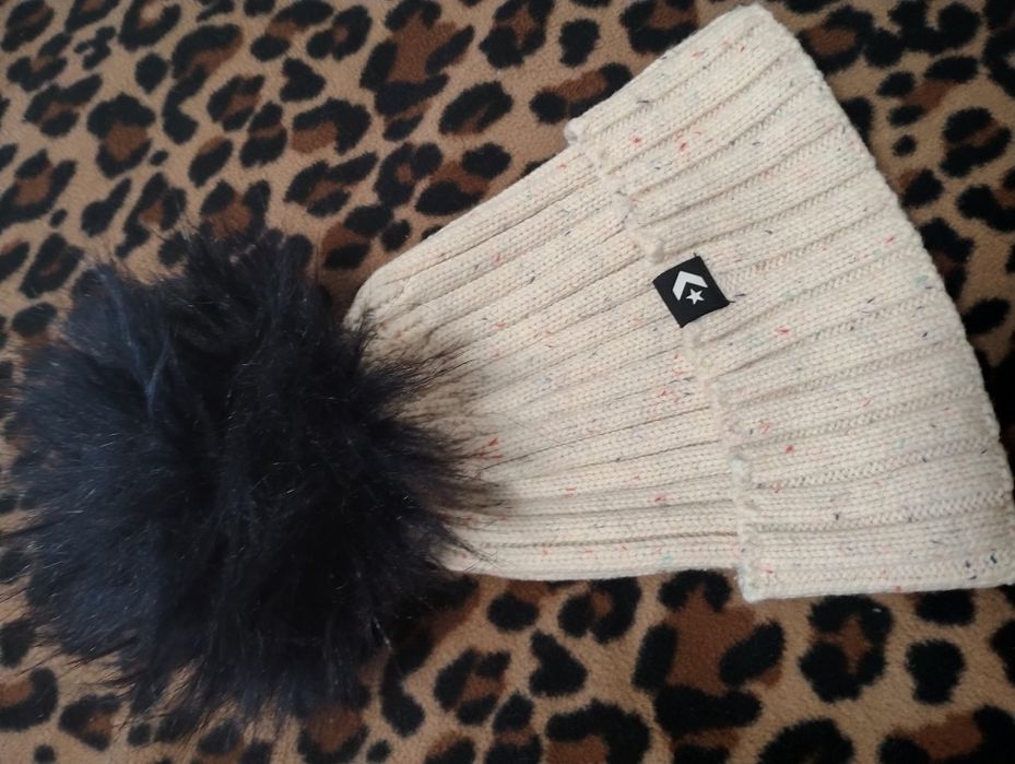 Căciula Converse dama