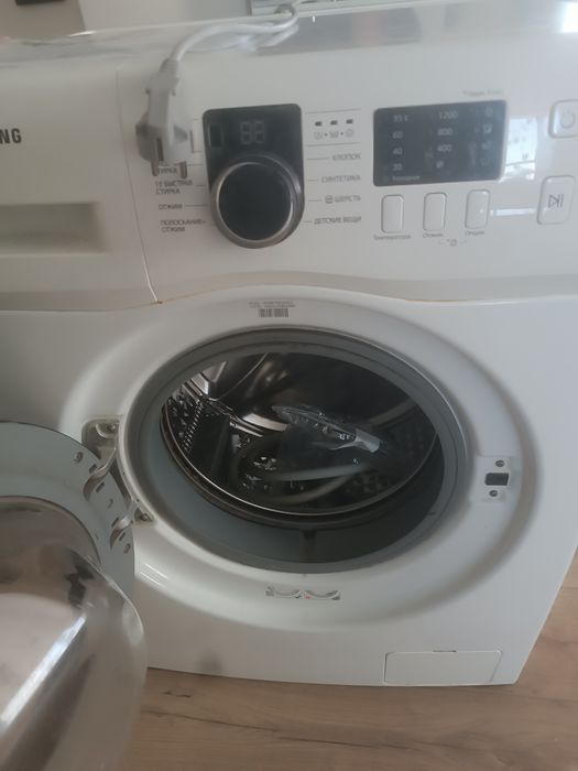 Продам стиральную машину