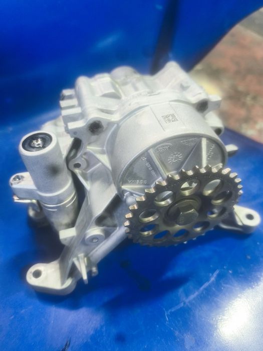 Pompa ulei jaguar land ROVER 2.0 diesel