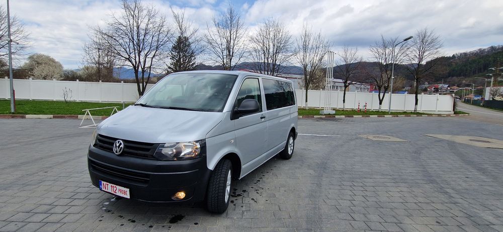 Volkswagen VW T5 Caravelle 8+1 locuri 2014 Ac  Finanțare prin TBI Bank
