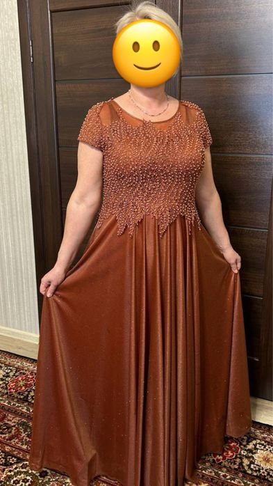 Продам два вечерних платья в отличном состоянии