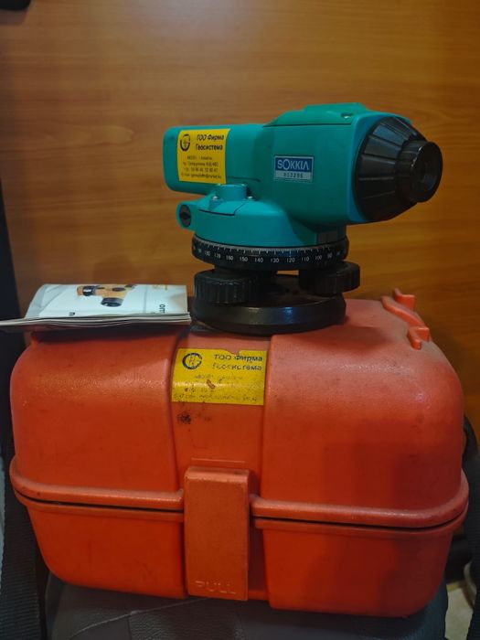 Продам нивелир фирма Sokkia