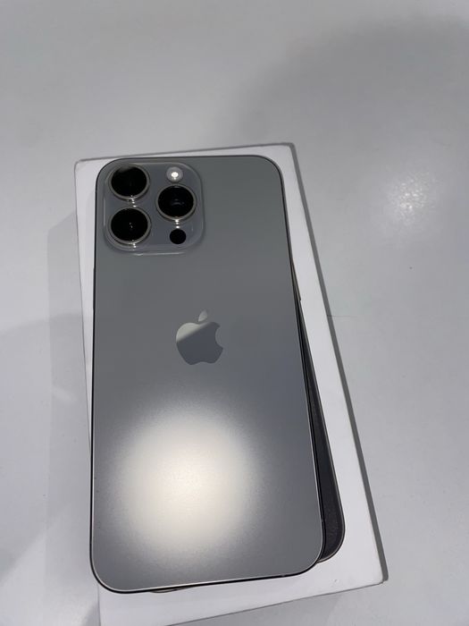 15 про макс 256гб 88%