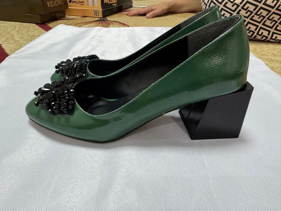 Новые женские туфли