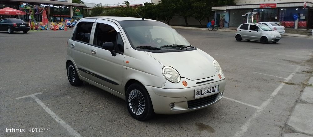 Матиз 2008 йил 2500 $ келишайтикон жойи бор