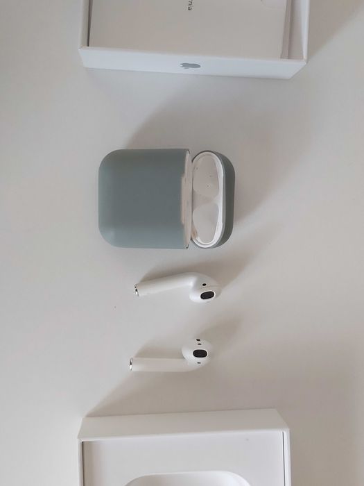 Apple AirPods 1 (Оригинал) — Полный комплект + Чехол