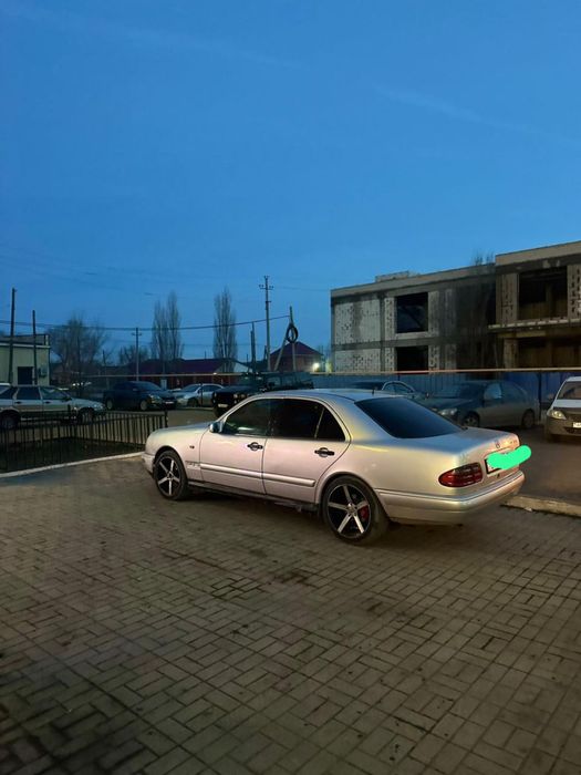 Титанки с покрышками R18