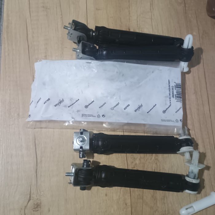 Vand telescoape noi indesit