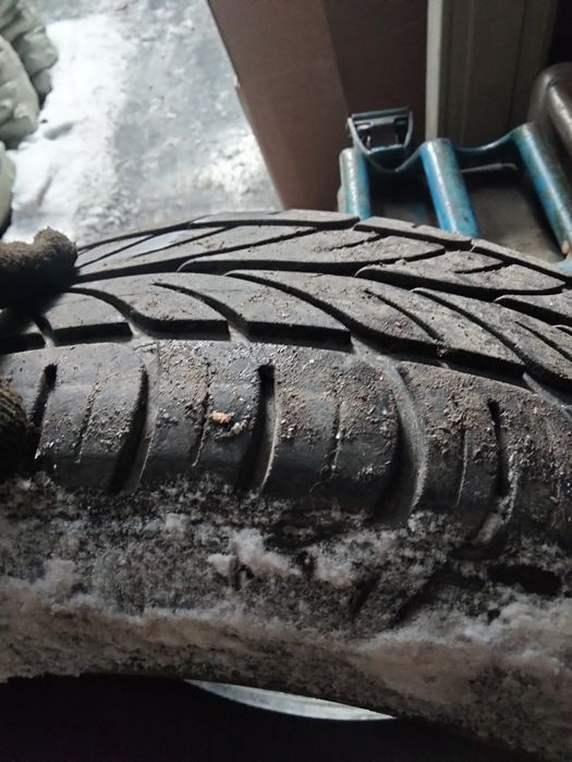 Продам 2 резины на лето