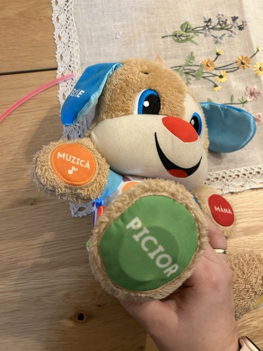 Catelus vorbitor Fisher Price in limba romana