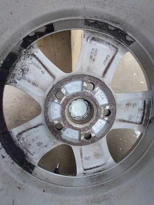 Jante aliaj 5×112  echipate cu cauciucuri iarnă