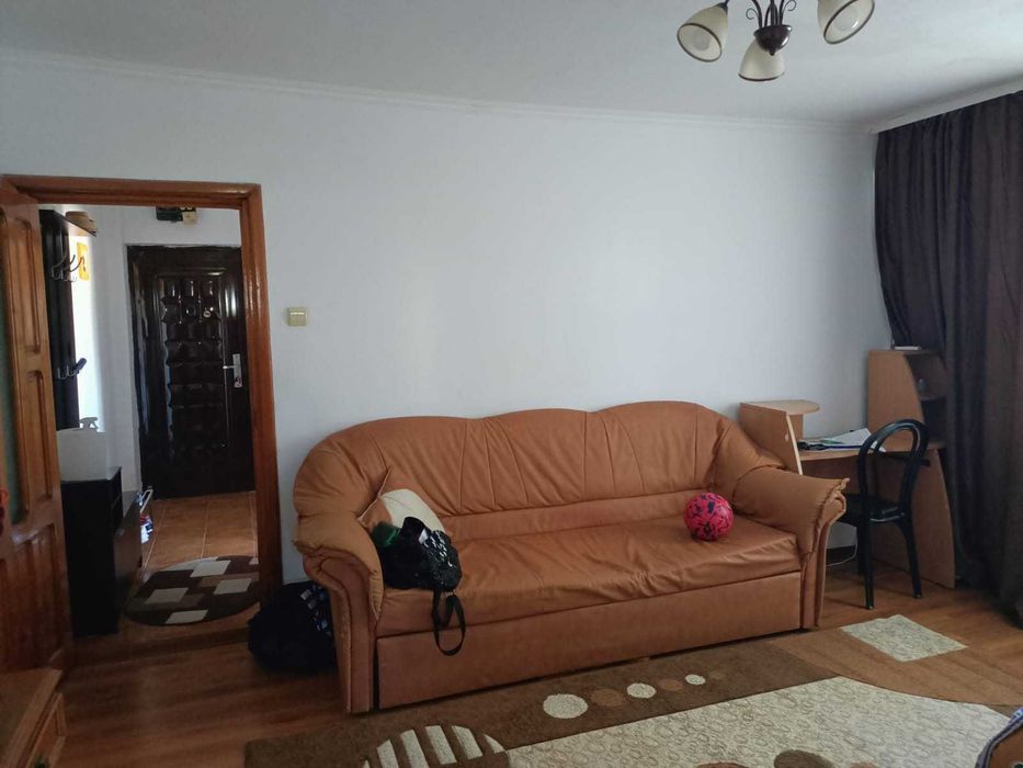 Închiriez apartament cu 2 camere poarta 6