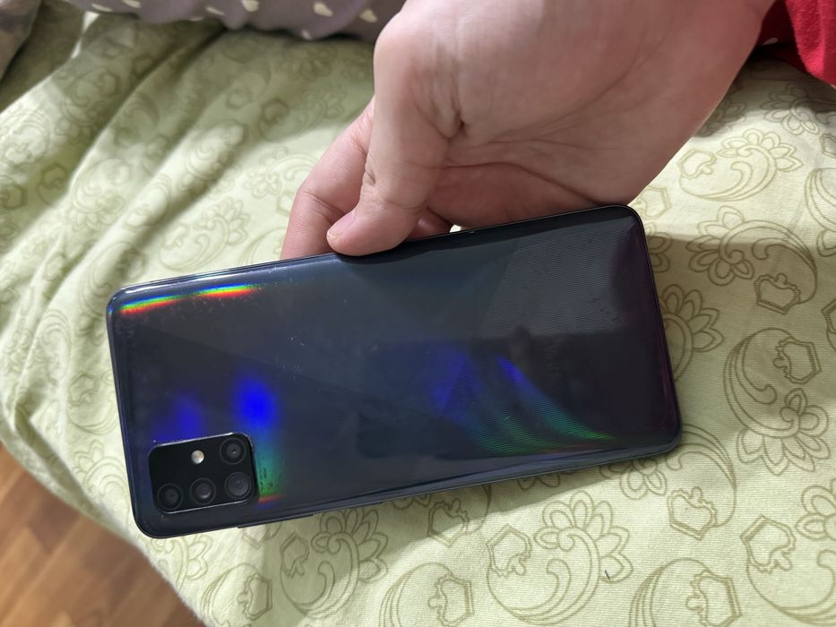 Продается Samsung Galaxy A51 в идеальном состоянии