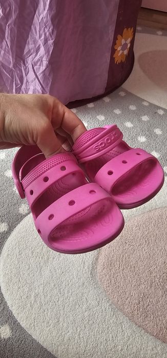 Sandale Crocs roz 27-28
