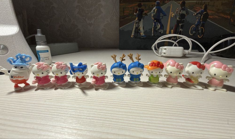 Фигурки киндер джой hello kitty