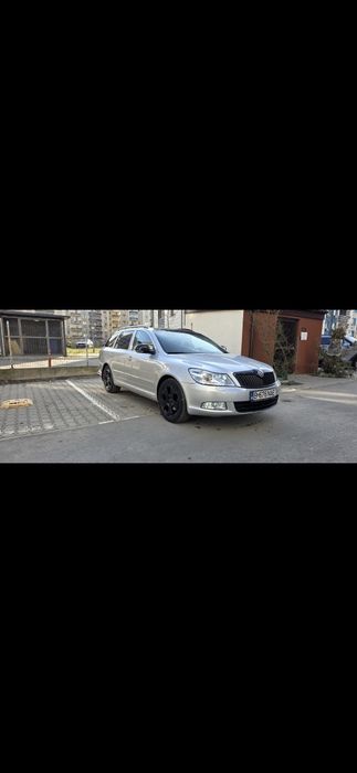SKODA Octavia 2012 — imagine 5