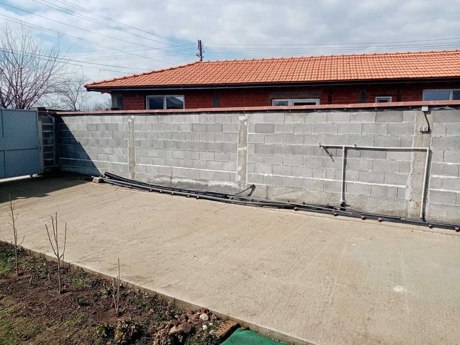 Продавам УПИ в село Царимир – равен, удобен, готов за строеж