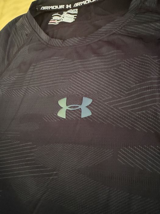 Underarmor потник и тениска за фитнес