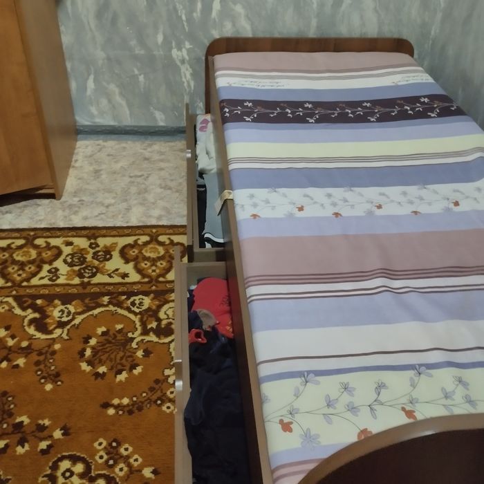 Продам кровать..