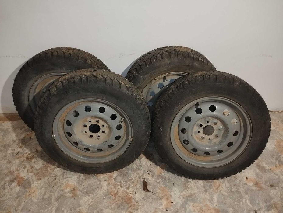 Продам Шины 175/65R14