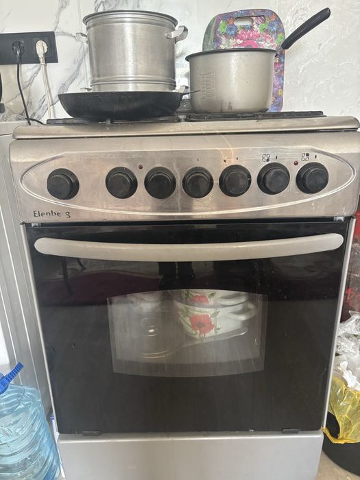 Продам газ плиту