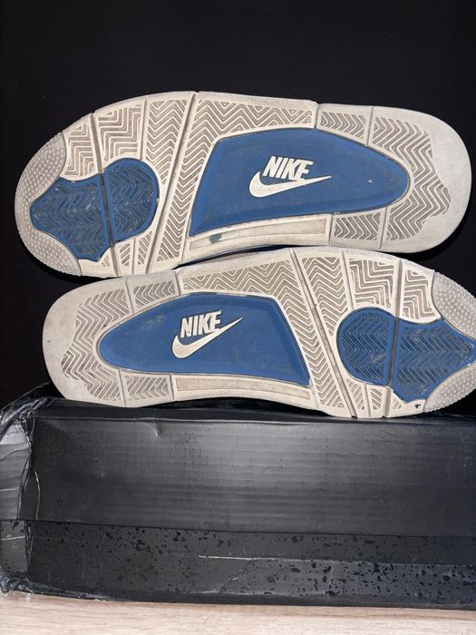 Air Jordan 4 Retro «Military Blue»