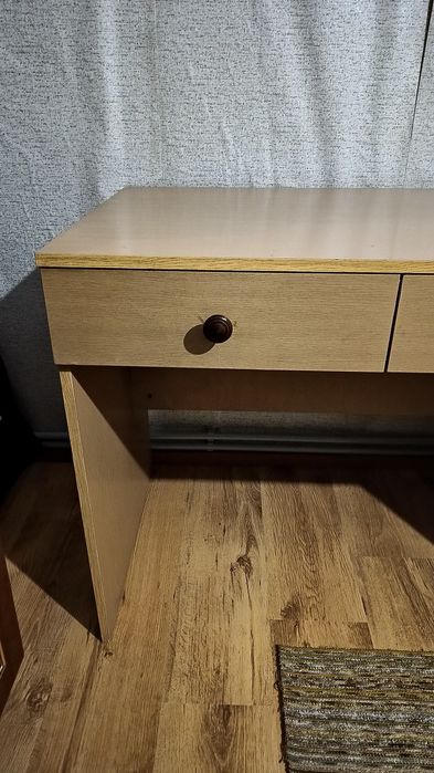 Детско бюро с две чекмеджета