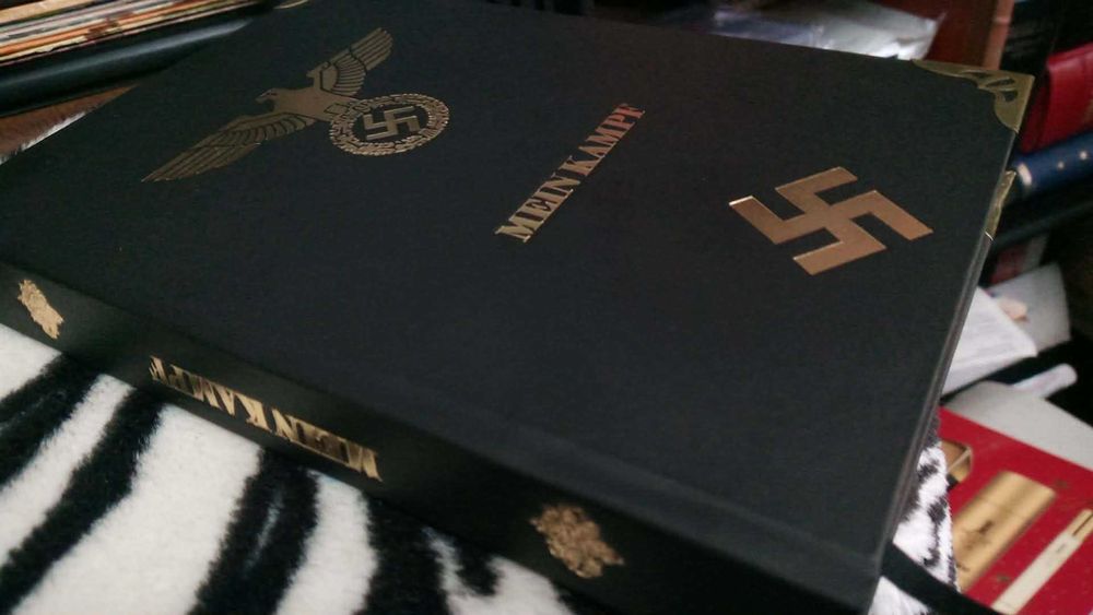 MEIN KAMPF in limba romana 2 volume ed LUX varianta necenzurat AN 1993