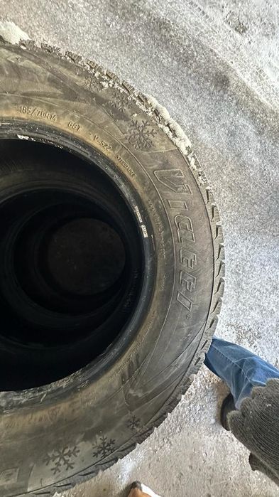 Шины зимние на авто