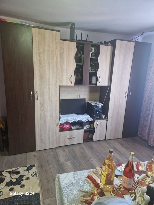 De vânzare mobilă