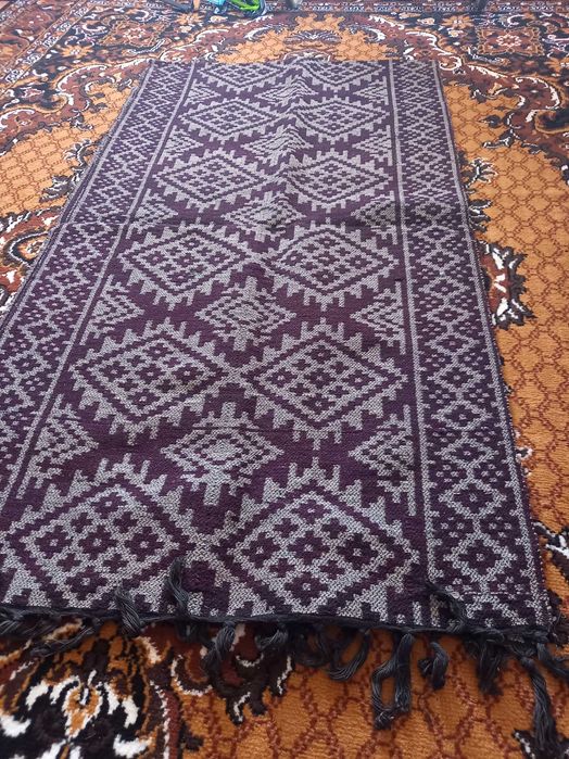 Пътека ръчно тъкана