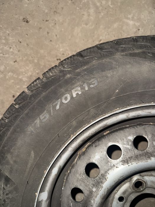 Продам резину на штампах 4*98 r13